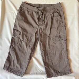 St. John's Bay Taupe Capris Cargo Pants